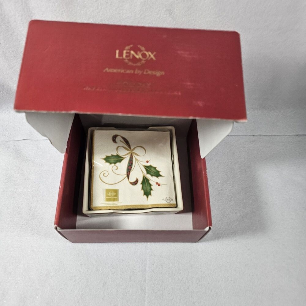 Lenox Holiday 5" Napkin Holder, Festive Holly, Gold Trim - NEW in BOX